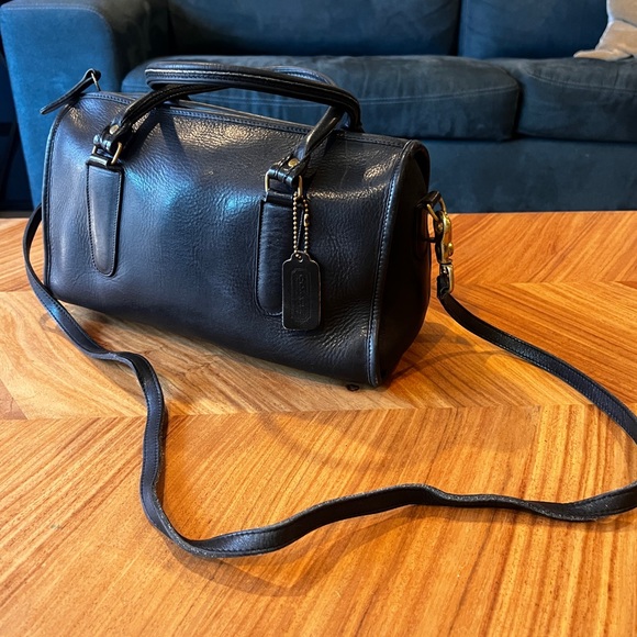 Coach Handbags - VINTAGE CÓRNER: COACH DESIGNER BONNIE CASHIN Black Leather Handbag with Strap